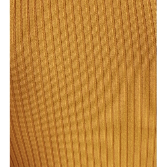 ✨Brand new Crossover tank top✨ - Picture 4 of 5